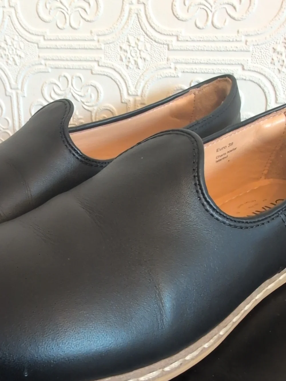 Charix Atelier Black Leather Loafers Slip-On Women's Flats Sz. 39 8.5-9